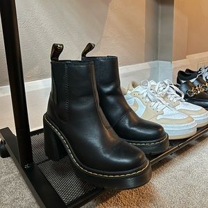 Doc marten Spence leather flared heel Chelsea boot